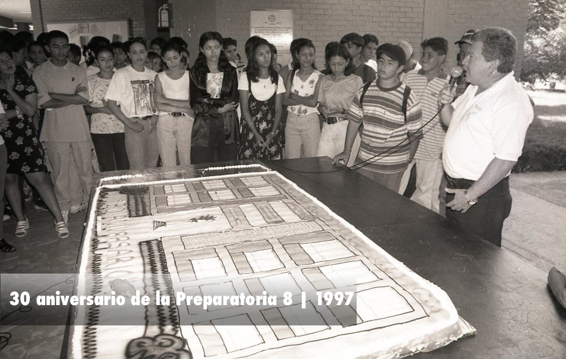11 30 aniversario de la preparatoria 8 1997